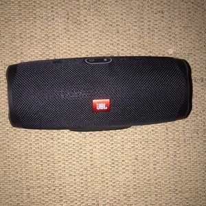 JBL Charge 4 all black